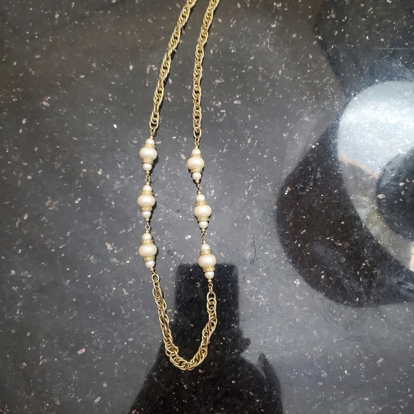 Mid-century modern gold filled faux pearls costume jewelry Napier like - Picture 2 of 4